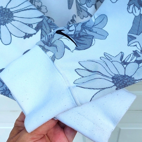 Nike floral long sleeve top - Picture 5 of 5